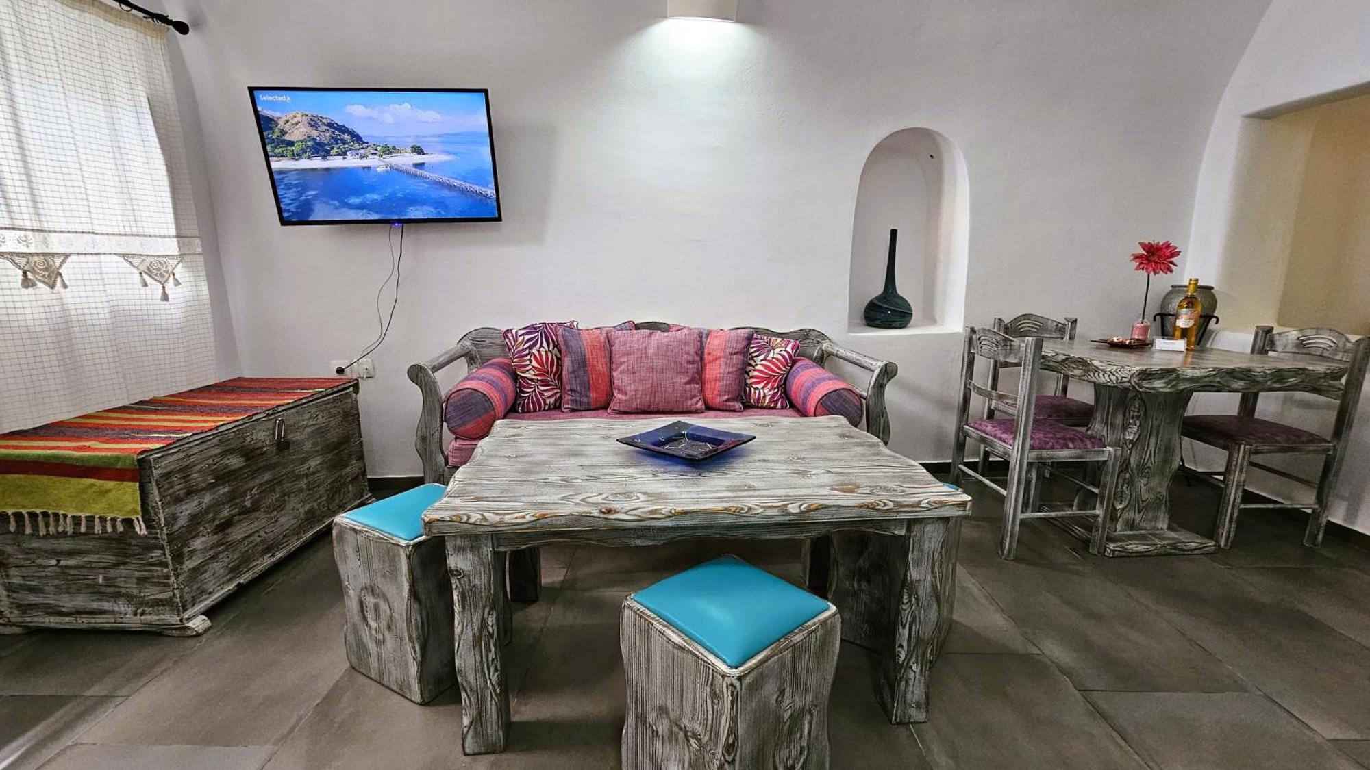 Aqua & Terra Traditional Cave Houses เอีย ภายนอก รูปภาพ